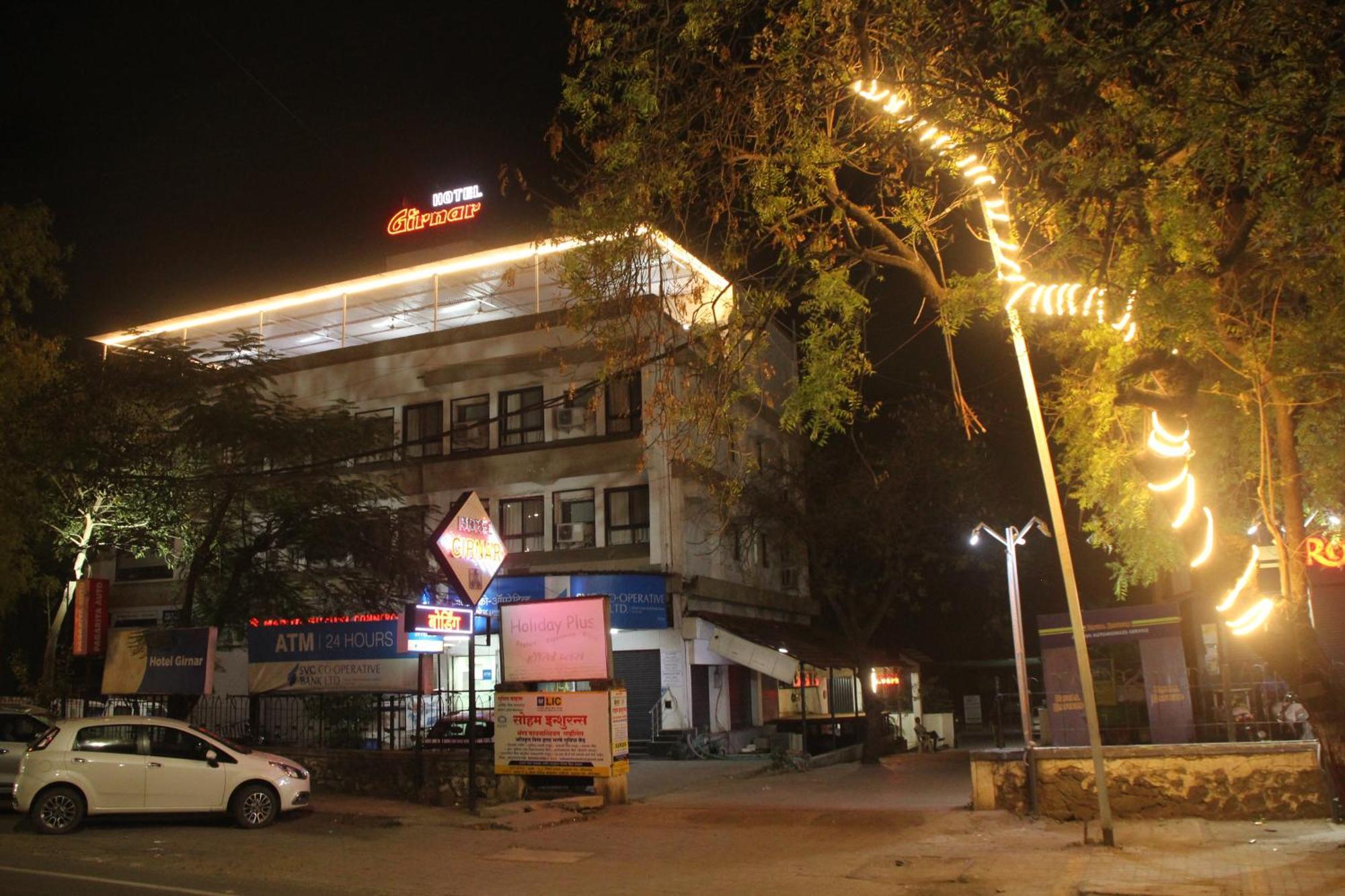 Hotel Girnar Aurangabad  Bagian luar foto
