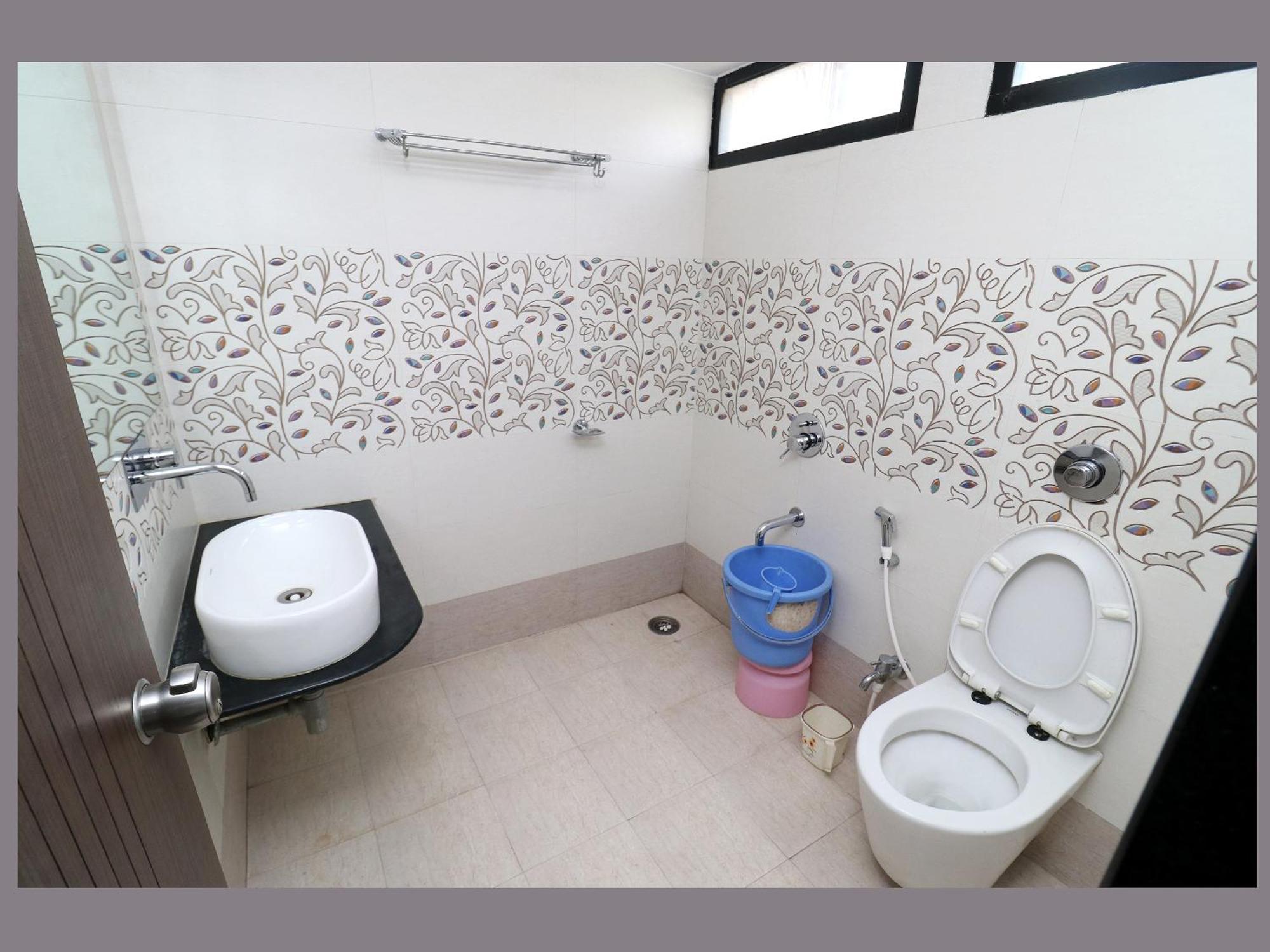 Hotel Girnar Aurangabad  Bagian luar foto